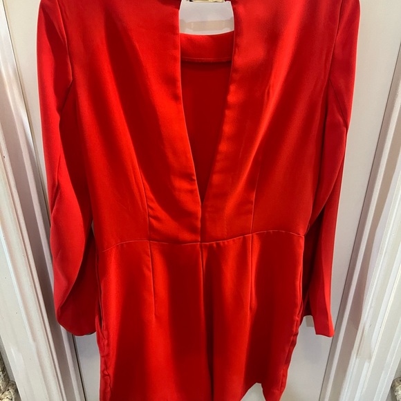 H&M red short romper, low cut back, sz 10 - Picture 4 of 6